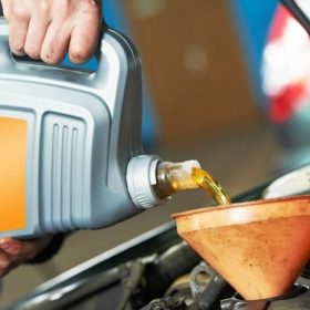 Tác dụng của dầu bôi trơn là gì? Có nên sử dụng dầu bôi trơn cho khóa điện tử?