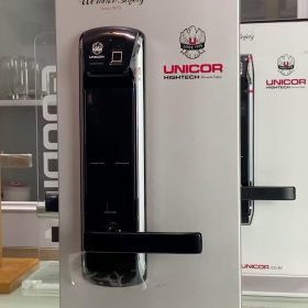 Hướng dẫn chi tiết cách đổi mật khẩu khóa cửa Unicor cho người mới